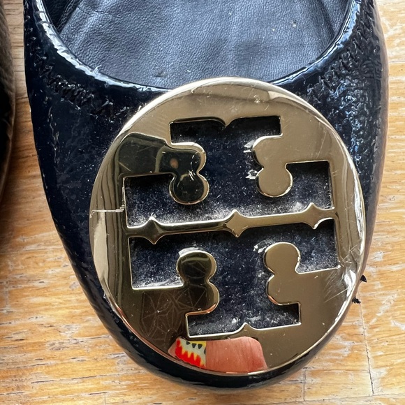Tory Burch Blue and Gold Flats with Rounded Toe and Slip-On Style - Picture 2 of 7
